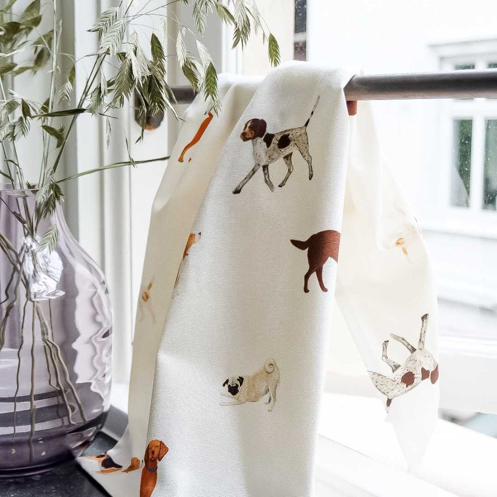 Geschirrhandtuch mit Dackel Beagle Vizsla  Jack Russel und Labrador Motiv  auf weißem Hintergrund 