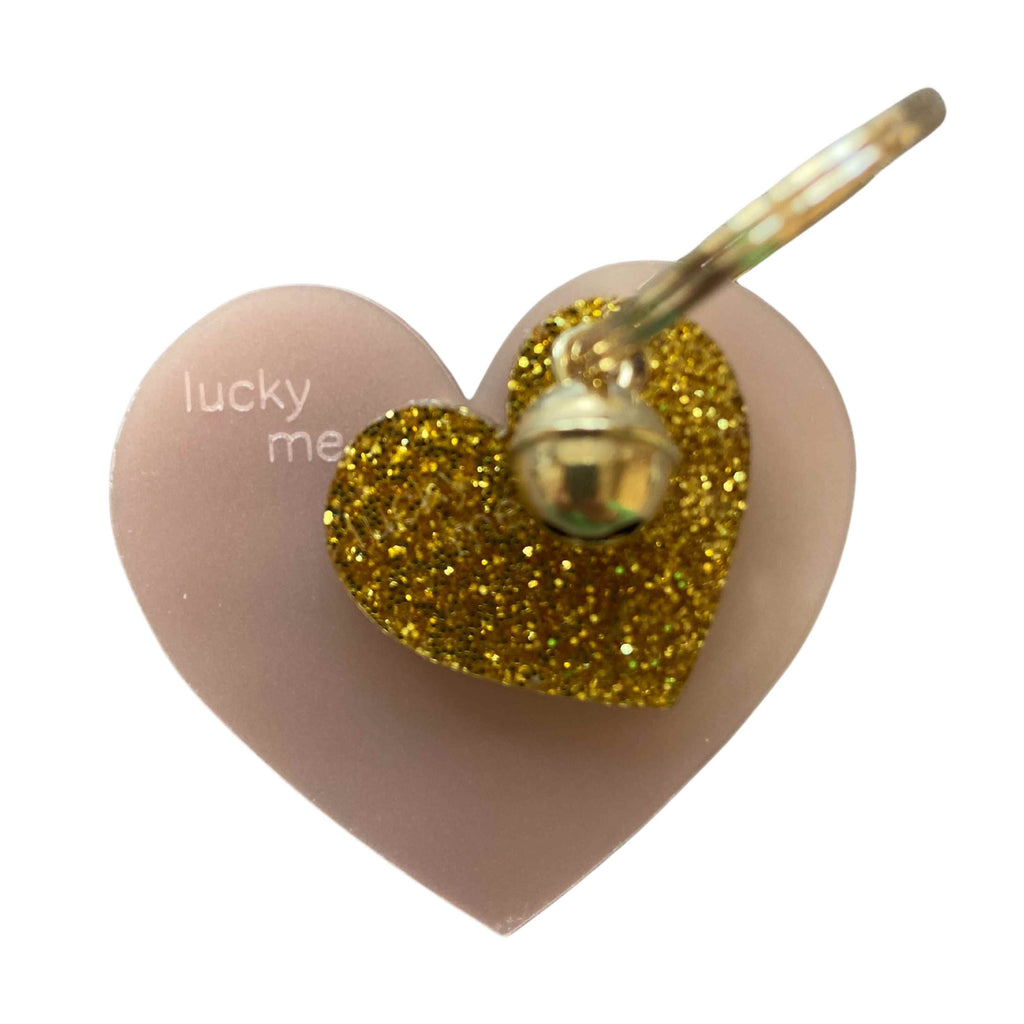 Schlüsselanhänger mit 2 Herzen in Nude und gold Glitzer aus Acryglas