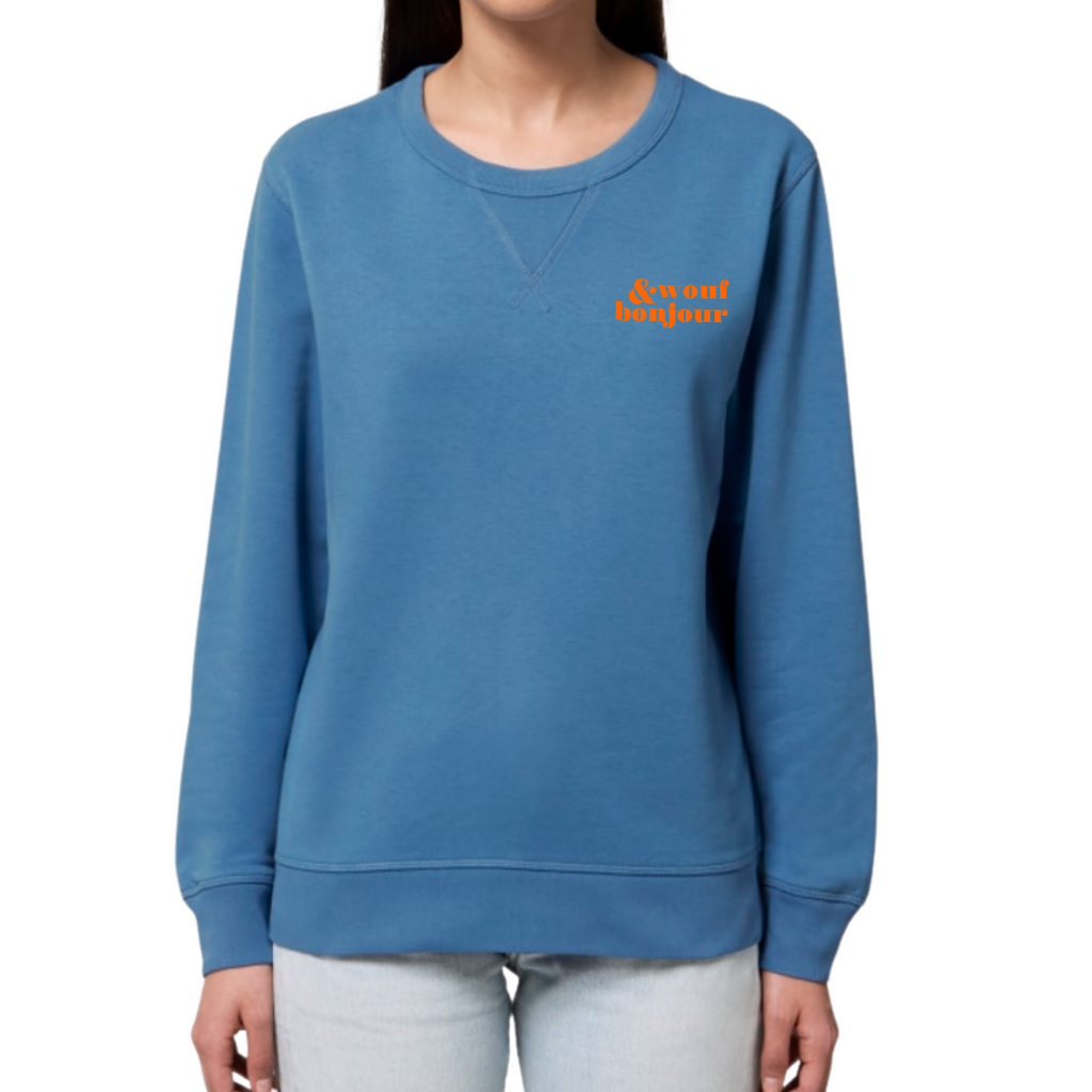Rundhals Sweatshirt in Vintage blauer Färbung mit neon Orange Druck Wouf & Bonjour